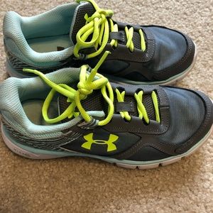 Girls under armour shoes